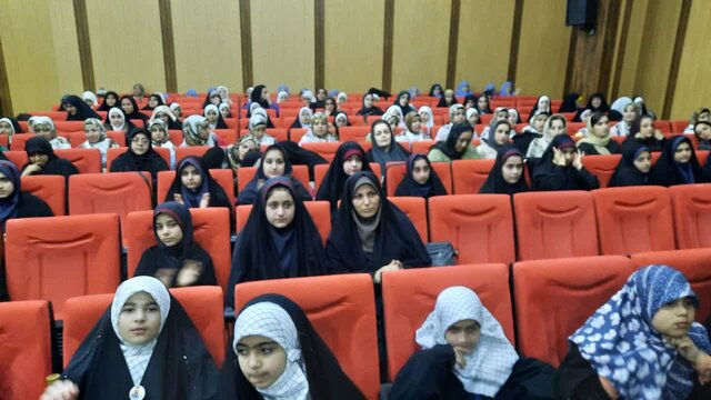 رقابت گروههای منتخب مازندرانی در نخستین جشنواره استانی سرود مقاومت