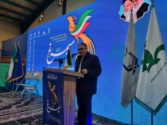 هنرمندان برای بیداری ملتها به میدان بیایند هنرمندان برای بیداری ملتها به میدان بیایند