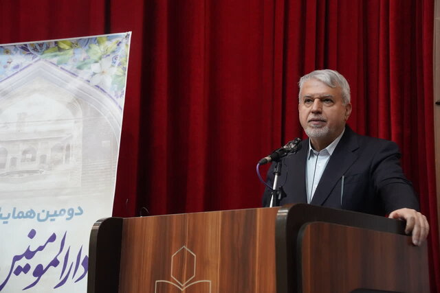 عکس از نگین نصیرایی ضرورت بازتعریف تاریخ و فرهنگ ایران برای نسل جوان