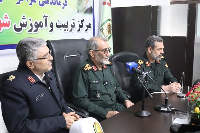 دشمن غیرت جوانان و مردان ما را هدف گرفته است