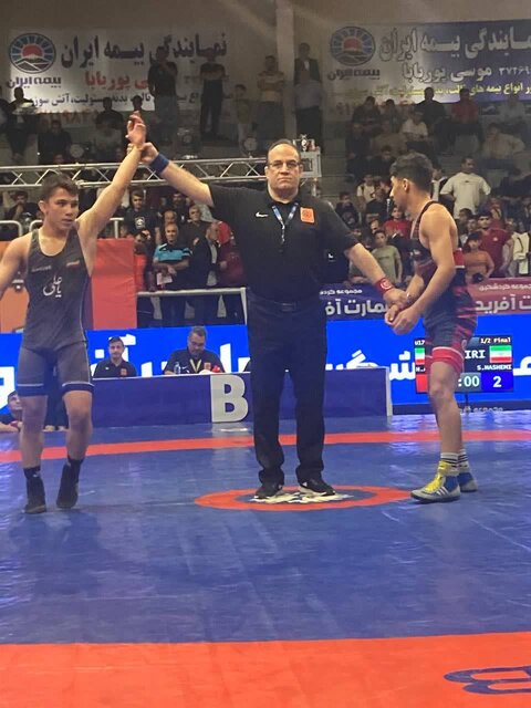 جام قهرمانی مسابقات بین المللی کشتی جام موحد به ایران رسید