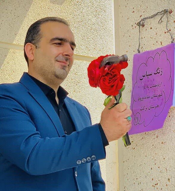 معلمان سبب پویایی و بیداری جامعه می‌شوند