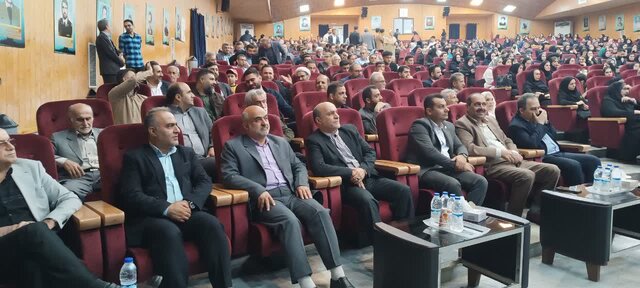 معلمان عامل همبستگی و ترویج کار جمعی است