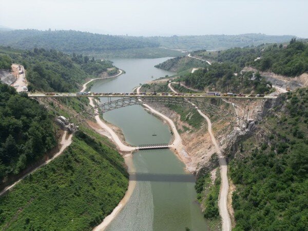 مقاومت سازه پل زیرقوسی سد گلورد تایید شد