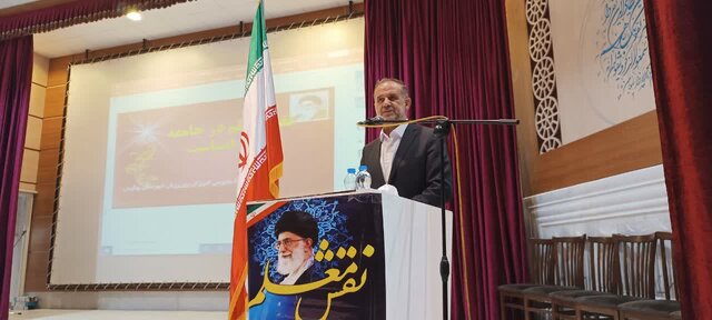 لزوم مکلف کردن آموزش و پرورش برای اصلاح قانون رتبه‌بندی معلمان
