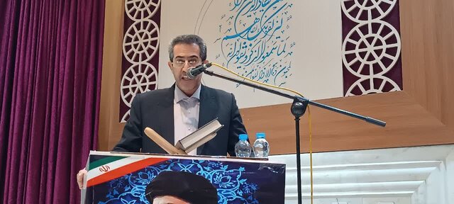 معلمی شغل نیست، رسالت الهی است