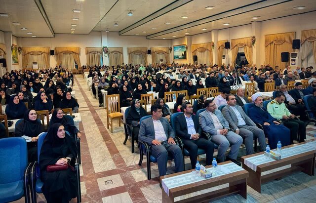 معلمان به دانش و فناوری روز مسلط باشند