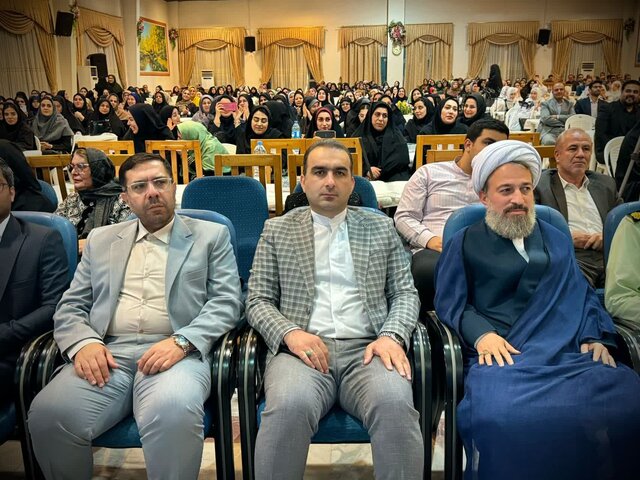 معلمان به دانش و فناوری روز مسلط باشند