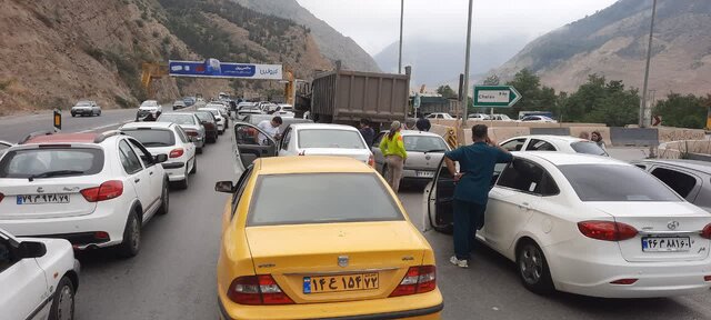 طعم تلخ تعطیلات آخرهفته با کابوس ادامهدار ترافیک جاده هراز!