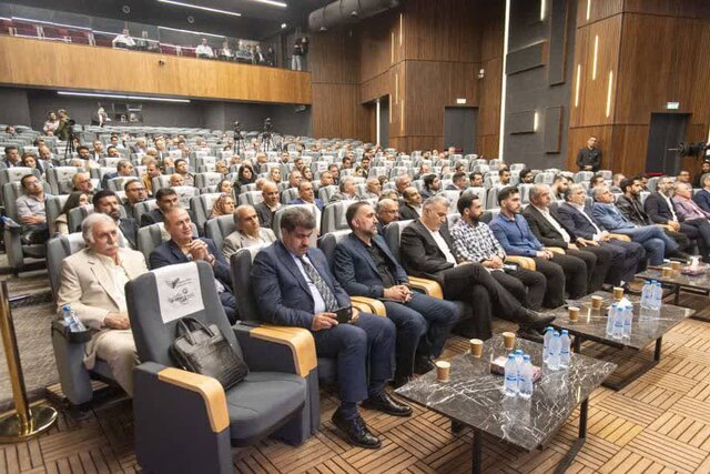 سازندگان نباید صرفاً پیمانکار تلقی شوند؛ آنان شرکای توسعه کشورند