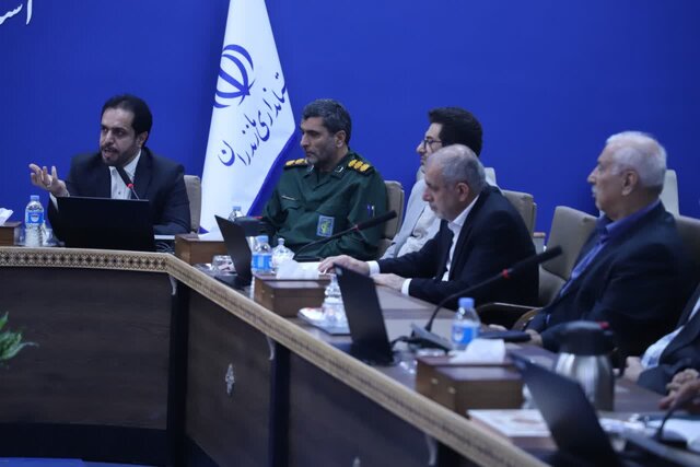 ورزش از مسیر حرفهای خود فاصله گرفته است