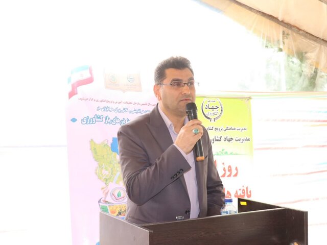 مرکز تحقیقات و آموزش کشاورزی و منابع طبیعی در معرفی ۸۰ رقم از محصولات باغی استان نقش مهمی دارد