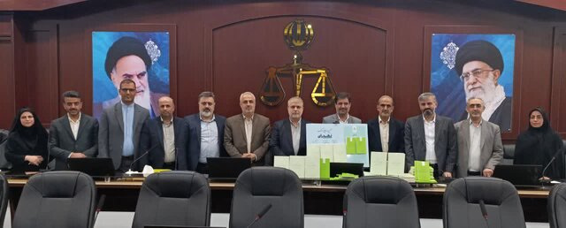 دو کتاب نقد رای در دادگستری مازندران رونمایی شد