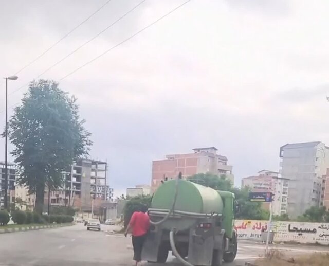 رهاسازی فاضلاب در کانالهای شهری بابل