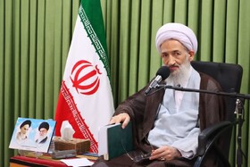 صلابت جبهه حق و ناکامی‌های دشمن در جنگ روایت شود