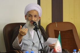 ملت ایران با صلابت در برابر دو قدرت اتمی ایستادگی کرد