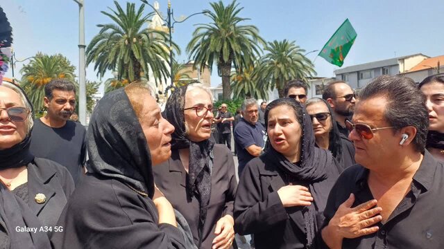 پیکر پنجمین شهید قائمشهری بر روی دستان مردم دیار علویان تشییع شد