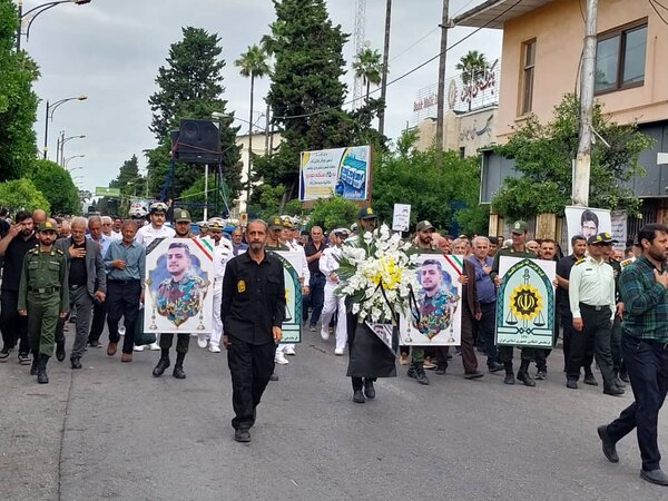 پیکر سرباز وطن شهید «مرتضی خزایی پول» در نوشهر تشییع شد