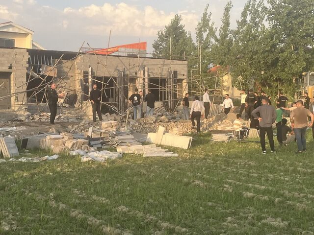 قلع و قمع ۱۱ فقره بنای نیمه کاره و ۶ فقره دیوارکشی غیرمجاز در چمستان 