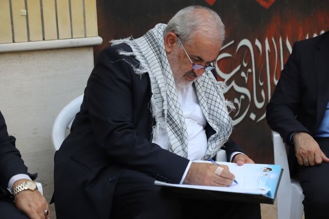 تجدید میثاق وزیر نیرو با شهدا در پارک موزه دفاع مقدس مازندران