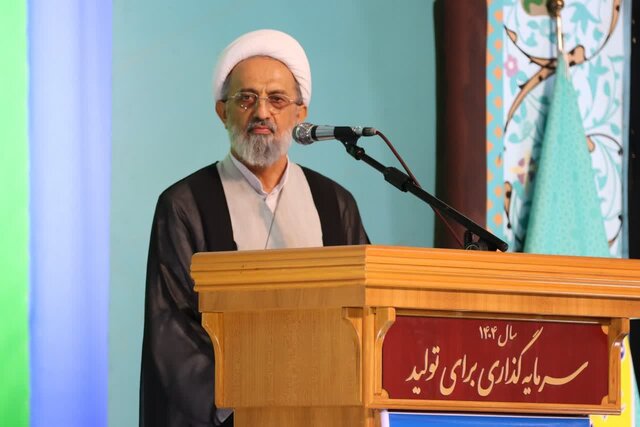 نماز جمعه مرکز مقاومت و کانون وفاداری امت است 