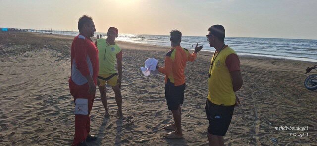 ارائه خدمات امدادی به ۱۰۰۰ نفر در ساحل و نجات ۲۲۵ نفر از امواج مرگبار خزر