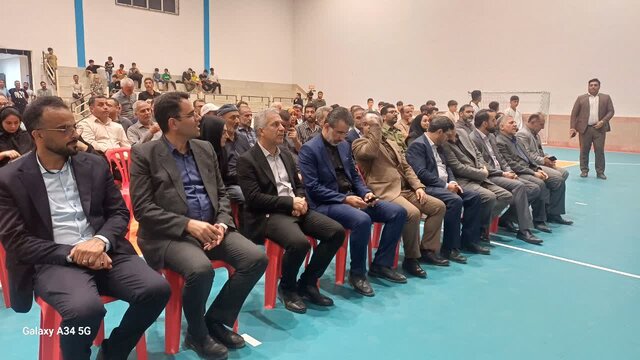 معاون وزیر ورزش از توزیع نامتوازن امکانات ورزشی در کشور انتقاد کرد