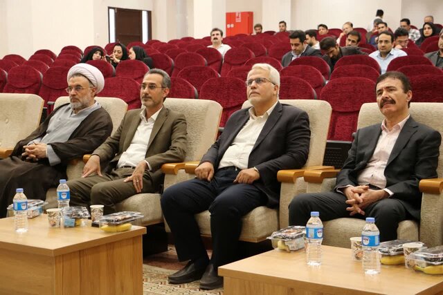 همایش تبیین ظرفیت‌های قوانین جهش تولید دانش‌بنیان در شرق مازندران برگزار شد