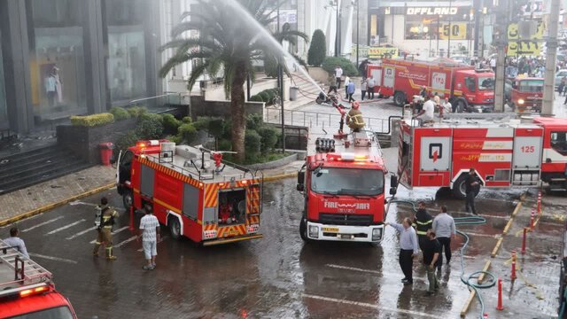 آتش سوزی فروشگاه «ایران کتان» چالوس مهار شد