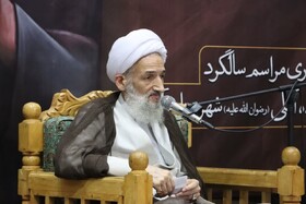 انسان‌های بیچاره به فکر سازش با آمریکا هستند