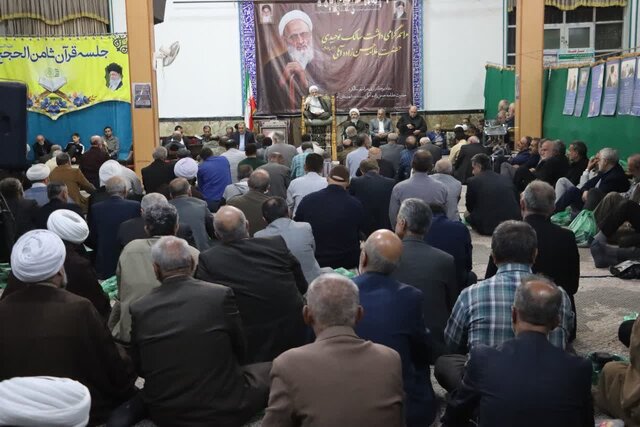 انسان‌های بیچاره به فکر سازش با آمریکا هستند
