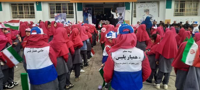 ۵۰۰ هزار دانش آموز مازندرانی همیاران پلیس شدند