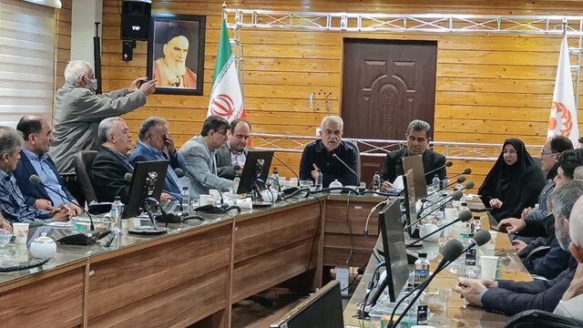 دولت و شورای کار ۴۰ سال به جامعه کارگری بدهکار است