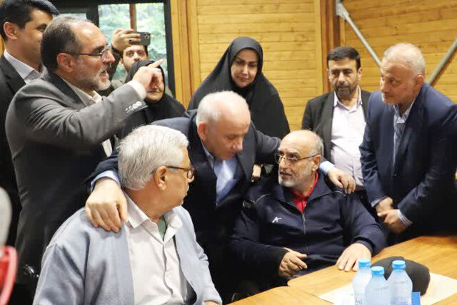 کمک ۵ میلیاردتومانی استاندار مازندران به مرکز نگهداری جانبازان
