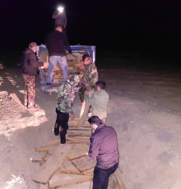کشف چوب قاچاق در آمل/ قاچاقچیان چوب متواری شدند