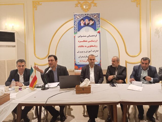 معاون وزیر آموزش و پرورش: تنبیه بدنی دانشآموزان پیگرد قانونی دارد