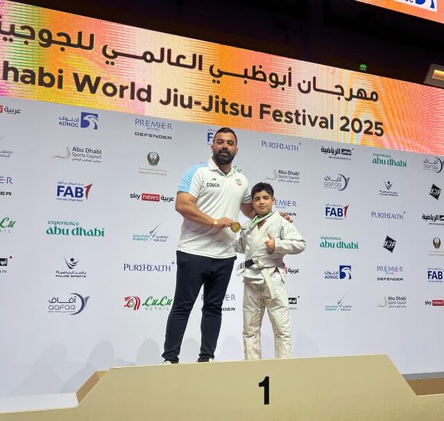 مدال طلای مسابقات جهانی جوجیتسو برزیلی در دستان ورزشکار نوجوان اهل سوادکوه شمالی 