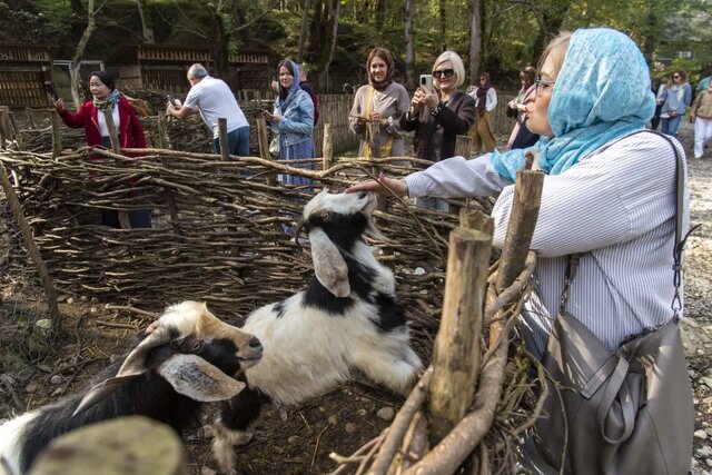 بازدید مدیران گردشگری روسیه، ترکمنستان و اینفلوئنسرهای قزاقستان از جاذبه‌های شاخص مازندران