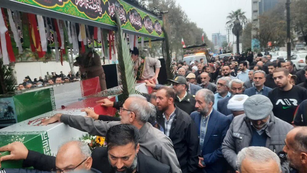 استقبال باشکوه مردم آمل از پیکر ۱۰ شهید گمنام