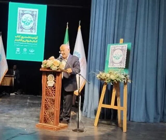  استاندار مازندران: کتاب چراغ روشن توسعه پایدار و آینده‌ای مهربان‌تر برای استان است 