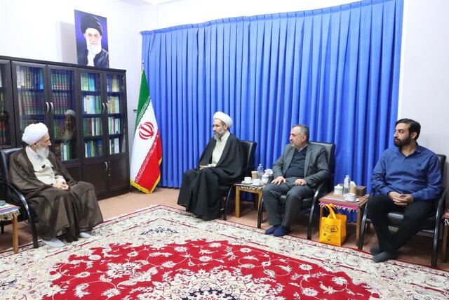 لزوم تربیت لشکر تبلیغی در فضای مجازی برای مقابله با جریانهای مخالف