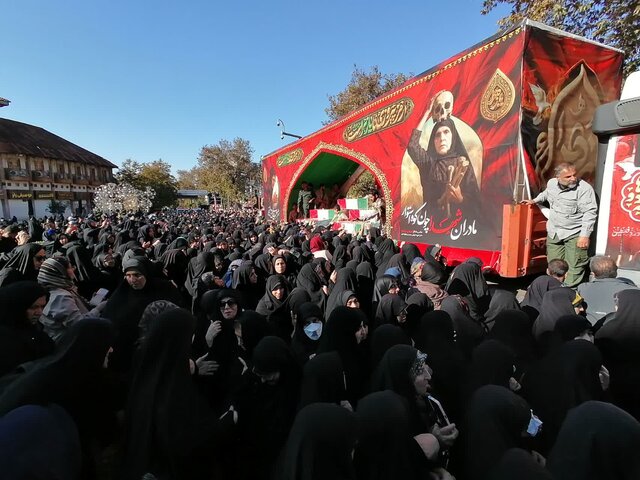 پیکر مطهر ۱۰ شهید گمنام در ساری همزمان با سالروز شهادت حضرت فاطمه (س) تشییع شد