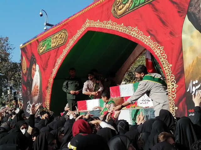  پیکر مطهر ۱۰ شهید گمنام در ساری تشییع شد
