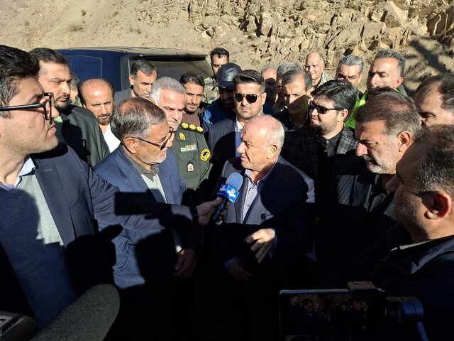 بازدید نمایندگان مجلس از مناطق آسیب‌دیده آتش‌سوزی جنگل‌های الیت