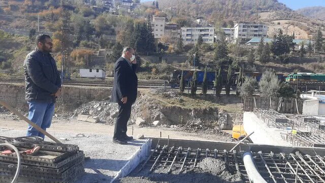 ضرورت رفع موانع در مسیر پروژه پل پلسفید/ نخستین محموله عرشه‌های فلزی به کارگاه پل پلسفید رسید