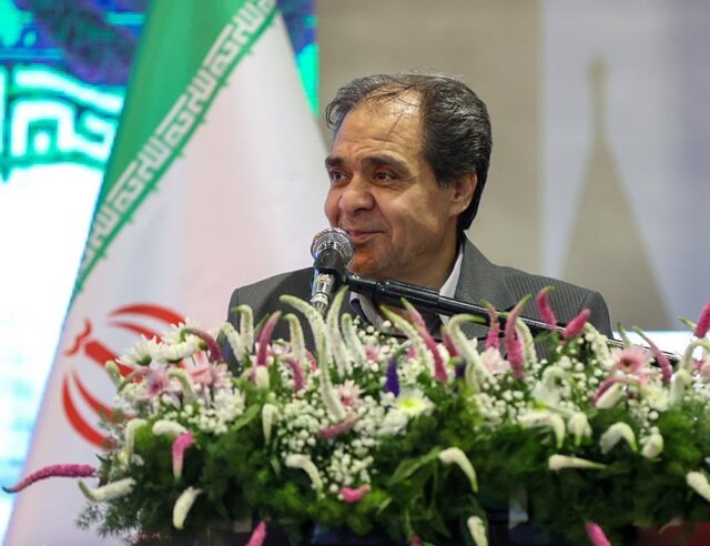 معاون وزیر بهداشت: نیمی از کارکنان وزارت بهداشت زنان هستند / نیاز به رویکرد جدید داریم