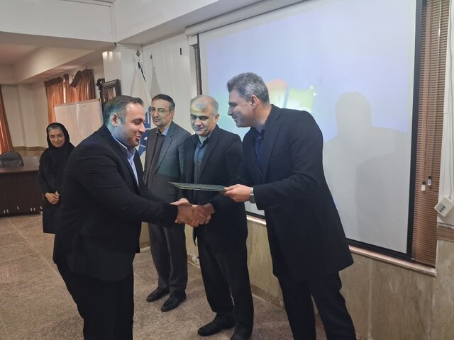 تقویت پژوهشهای مسئلهمحور و تعامل با صنعت