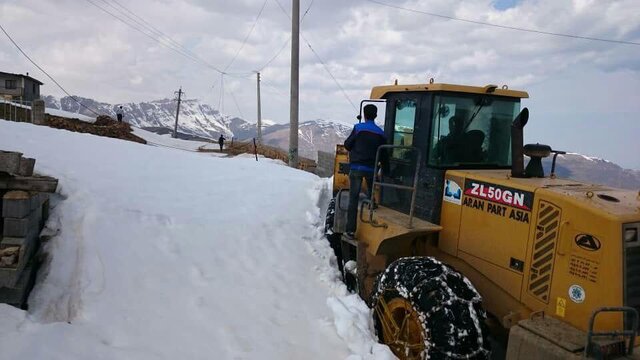 بازگشایی جادههای سوادکوه پس از بارش برف/ آمادهباش ستاد مدیریت بحران
