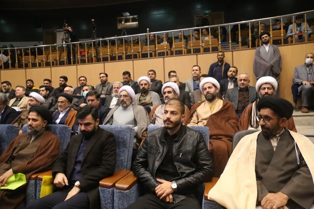 معرفی جریانهای انحرافی نشانه بلوغ فکری و بصیرت جامعه اسلامی است