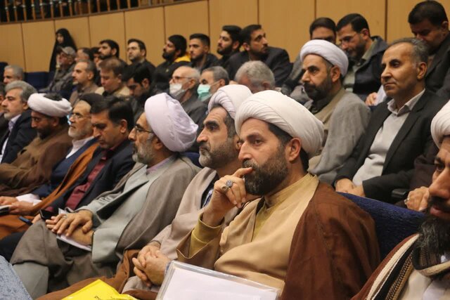 معرفی جریانهای انحرافی نشانه بلوغ فکری و بصیرت جامعه اسلامی است